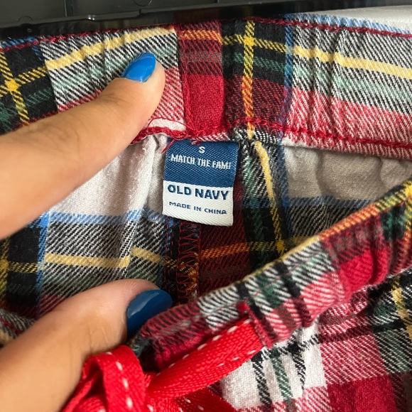 Old Navy Christmas pajama pants - Picture 3 of 3